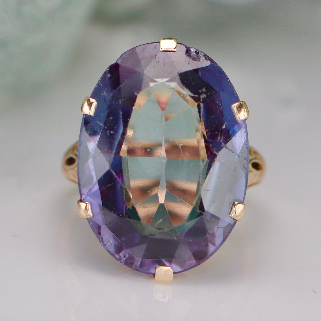Vintage color change ring in 14k yellow gold