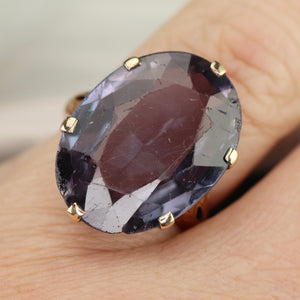 Vintage color change ring in 14k yellow gold