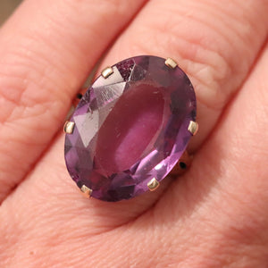Vintage color change ring in 14k yellow gold