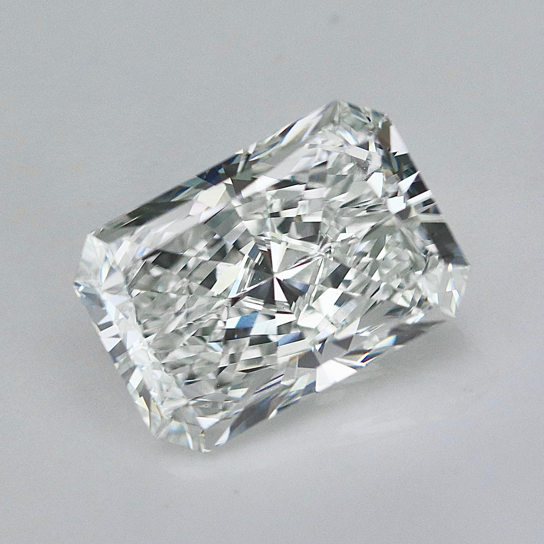 4.85ct Radiant cut loose lab grown diamond F/VVS2 with IGI report