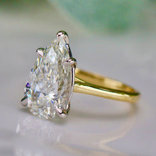 Load image into Gallery viewer, The Luna - 4.16ct Pear shaped lab grown diamond solitaire ring in 14k gold