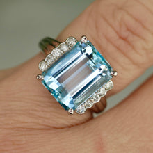 Load image into Gallery viewer, Estate Aquamarine and diamond ring in platinum
