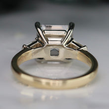 Load image into Gallery viewer, The Kadia - 4.34ct F/VS1 Asscher cut lab grown diamond ring in 14k gold