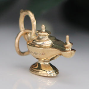 Estate Vintage genie lamp charm/pendant in yellow gold