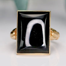 Load image into Gallery viewer, Vintage Estate rectangular Onyx ring in yellow gold