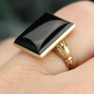 Vintage Estate rectangular Onyx ring in yellow gold