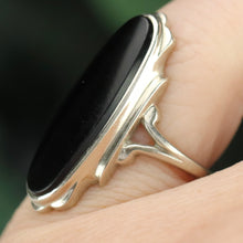 Load image into Gallery viewer, Estate vintage long and lean oval onyx vintage ring in white gold