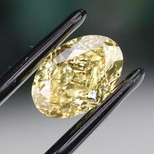 Load image into Gallery viewer, 2.06ct oval shaped loose lab grown diamond FIY/VVS2 with IGI report