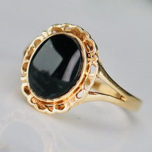 Load image into Gallery viewer, Estate classic vintage oval onyx ring in yellow gold