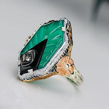 Load image into Gallery viewer, Estate vintage onyx and Chrysoprase ring in 14k gold