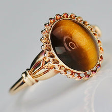 Load image into Gallery viewer, Estate vintage tigers eye ring in yellow gold