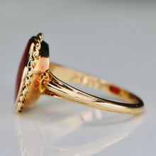 Load image into Gallery viewer, Estate vintage Carnelian ring in yellow gold