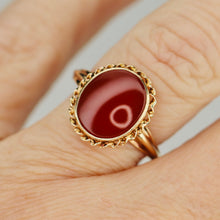 Load image into Gallery viewer, Estate vintage Carnelian ring in yellow gold