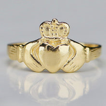 Load image into Gallery viewer, Estate Classic claddagh pinky ring from Ireland in yellow gold
