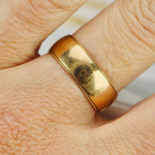 Load image into Gallery viewer, Estate vintage wide band in yellow gold