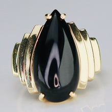 Load image into Gallery viewer, Estate vintage onyx pear shaped ring in yellow gold