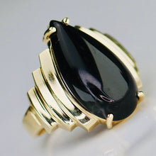 Load image into Gallery viewer, Estate vintage onyx pear shaped ring in yellow gold