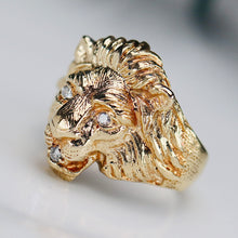 Load image into Gallery viewer, Estate vintage lion’s head ring in yellow gold with diamonds