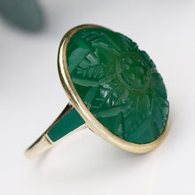 Load image into Gallery viewer, Estate vintage carved cabochon chrysoprase ring in yellow gold