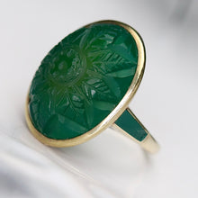 Load image into Gallery viewer, Estate vintage carved cabochon chrysoprase ring in yellow gold