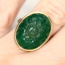 Load image into Gallery viewer, Estate vintage carved cabochon chrysoprase ring in yellow gold