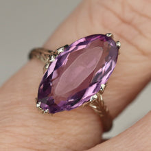 Load image into Gallery viewer, Estate Vintage moval amethyst ring in 18k white gold