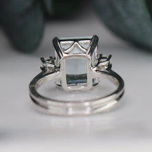 Load image into Gallery viewer, Estate vintage Aquamarine and diamond ring in 14k white gold