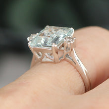 Load image into Gallery viewer, Estate vintage Aquamarine and diamond ring in 14k white gold