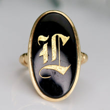 Load image into Gallery viewer, Estate Initial L oval onyx vintage ring in yellow gold