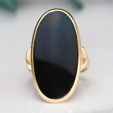 Estate HEAVY oval onyx vintage ring in yellow gold