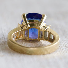 Load image into Gallery viewer, Estate vintage tanzanite and diamond ring in 18k yellow gold