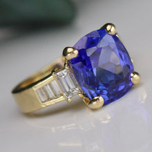 Load image into Gallery viewer, Estate vintage tanzanite and diamond ring in 18k yellow gold