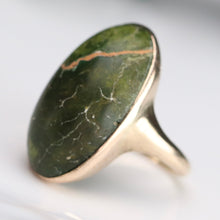 Load image into Gallery viewer, Estate Vintage Green Turquoise ring in yellow gold