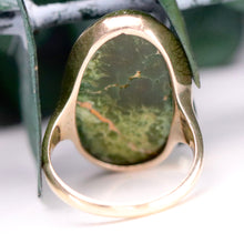 Load image into Gallery viewer, Estate Vintage Green Turquoise ring in yellow gold