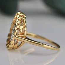 Load image into Gallery viewer, Vintage estate Pear shape diamond cluster ring in 14k yellow gold