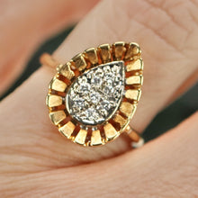 Load image into Gallery viewer, Vintage estate Pear shape diamond cluster ring in 14k yellow gold