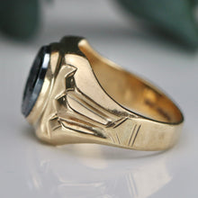 Load image into Gallery viewer, Estate Vintage hematite intaglio ring in yellow gold