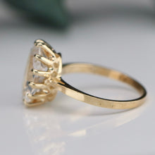 Load image into Gallery viewer, Estate vintage clear lab grown spinel ring in yellow gold