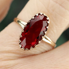 Load image into Gallery viewer, 40% OFF!  Vintage red oval paste ring in yellow gold