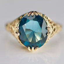 Load image into Gallery viewer, Vintage deep blue lab grown spinel ring in yellow gold