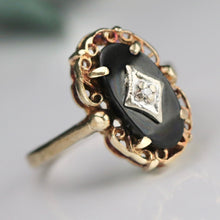 Load image into Gallery viewer, Vintage oval onyx and diamond ring in yellow gold