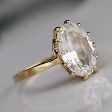 Load image into Gallery viewer, Estate vintage clear lab grown spinel ring in yellow gold