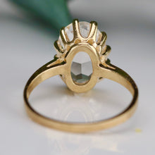 Load image into Gallery viewer, Estate vintage clear lab grown spinel ring in yellow gold