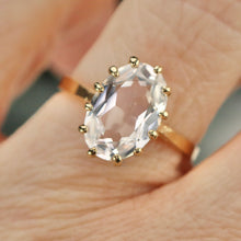 Load image into Gallery viewer, Estate vintage clear lab grown spinel ring in yellow gold