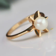 Load image into Gallery viewer, 40% OFF! Vintage pearl ring in yellow gold