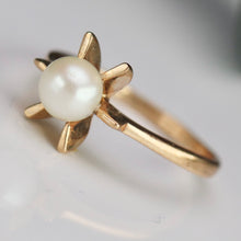 Load image into Gallery viewer, 40% OFF! Vintage pearl ring in yellow gold