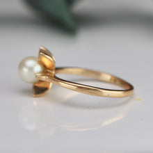 Load image into Gallery viewer, 40% OFF! Vintage pearl ring in yellow gold