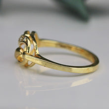 Load image into Gallery viewer, Vintage diamond swirl ring in yellow gold