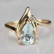 Load image into Gallery viewer, SPECIAL! Vintage Aquamarine and diamond ring in yellow gold