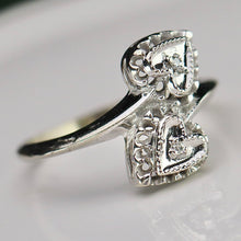 Load image into Gallery viewer, Estate vintage double heart diamond ring in white gold